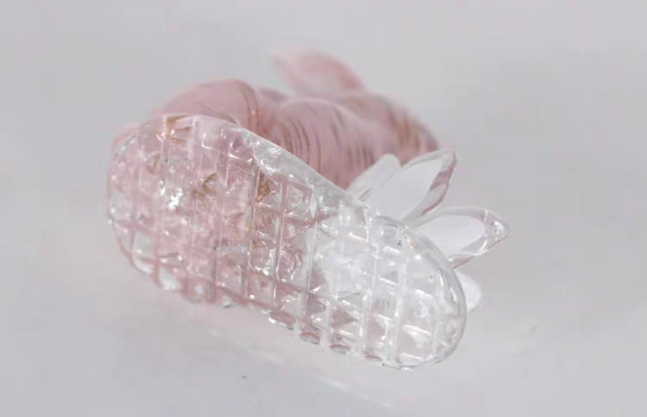 Whimsical Charm - Rabbit Glass Ornament for Playful Decor Home Decor cabinet Sleek Contemporary Sophisticated Unique Elegant Decorative Trendy stylish Minimalist Artistic Luxury Designer tabletop table decor accessories tableware living room decor coffee table decor