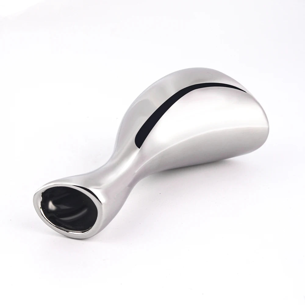 Elegant Nordic Silver Flower Vase - Stylish Vase Decor Home Decor cabinet Sleek Contemporary Sophisticated Unique Elegant Decorative Trendy stylish Minimalist Artistic Luxury Designer tabletop table decor accessories tableware living room decor coffee table decor