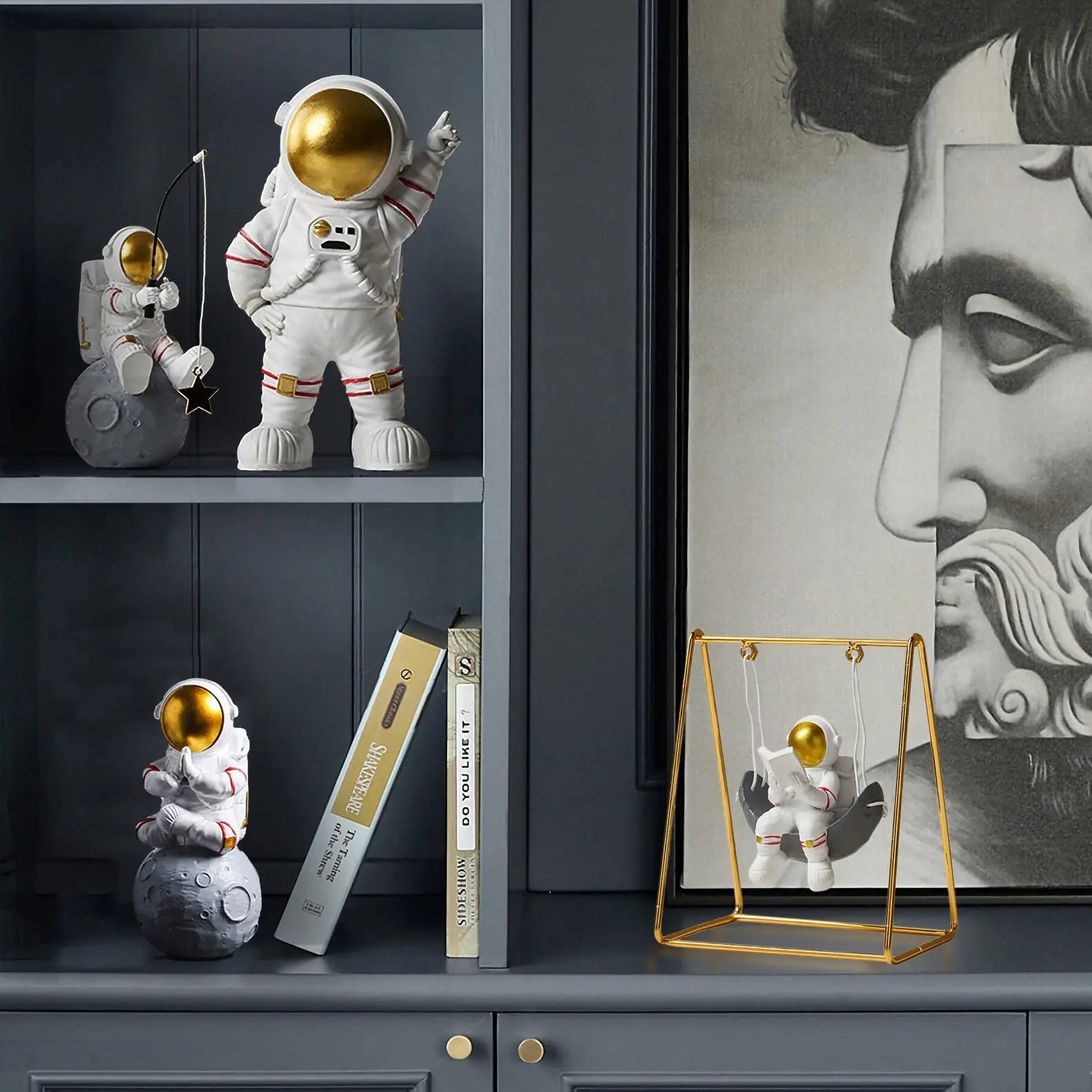 Astronaut Figurine Sculpture - Bliss Vie