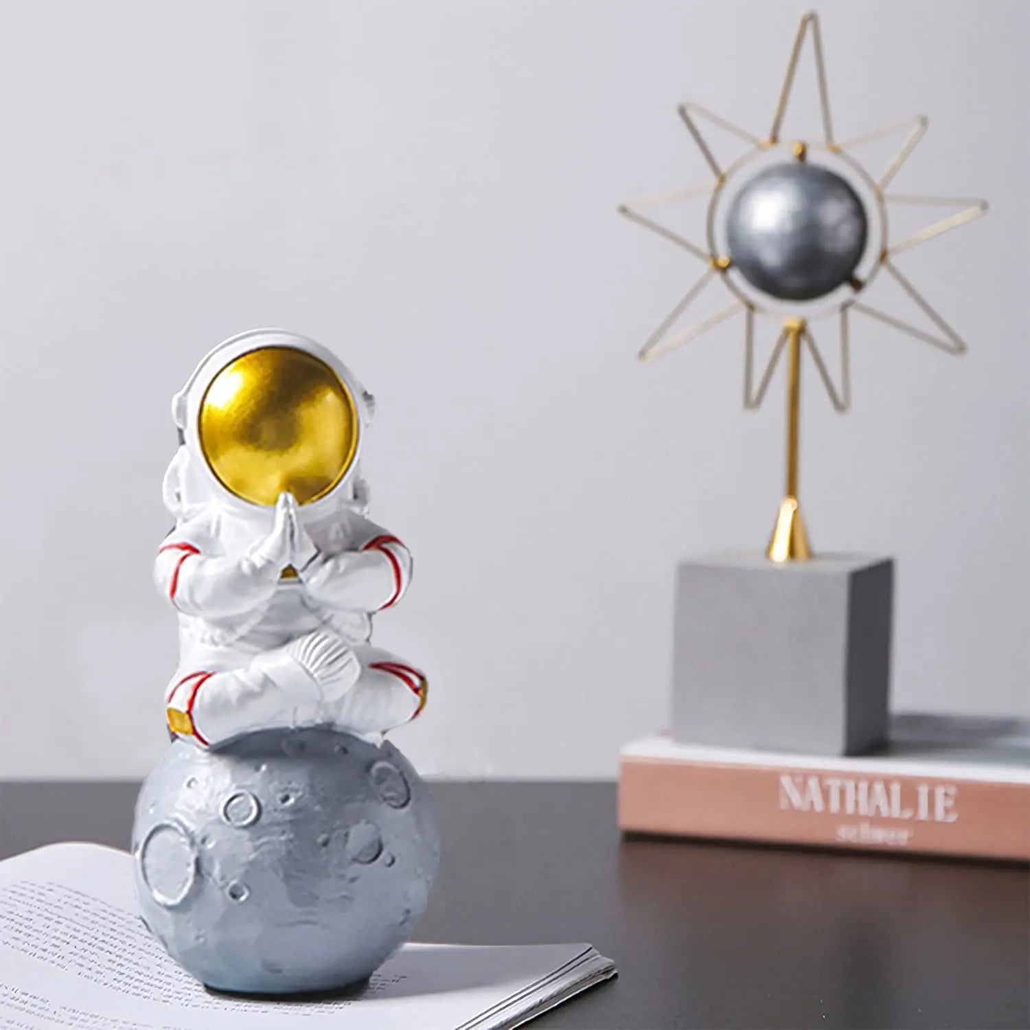 Astronaut Figurine Sculpture - Bliss Vie