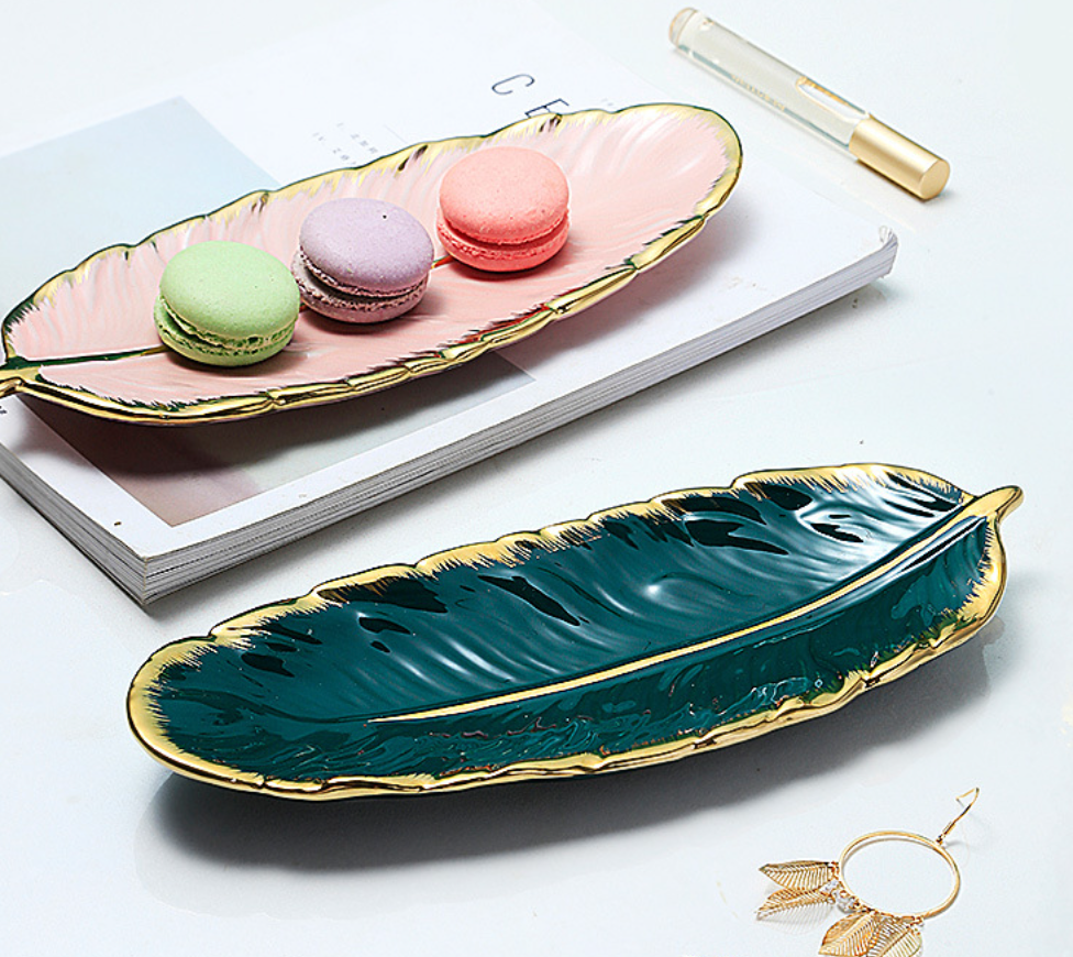 Chic Ceramic Leaf Plate | Home Decor cabinet Sleek Contemporary Sophisticated Unique Elegant Decorative Trendy stylish Minimalist Artistic Luxury Designer tabletop table decor accessories tableware living room decor coffee table decor