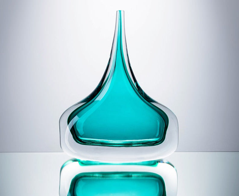 Oliruim Blue Glass Fish Figurine - Coastal Elegance Home Decor cabinet Sleek Contemporary Sophisticated Unique Elegant Decorative Trendy stylish Minimalist Artistic Luxury Designer tabletop table decor accessories tableware living room decor coffee table decor