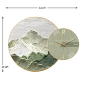 ساعة حائط مع رسم جبلي مستدير