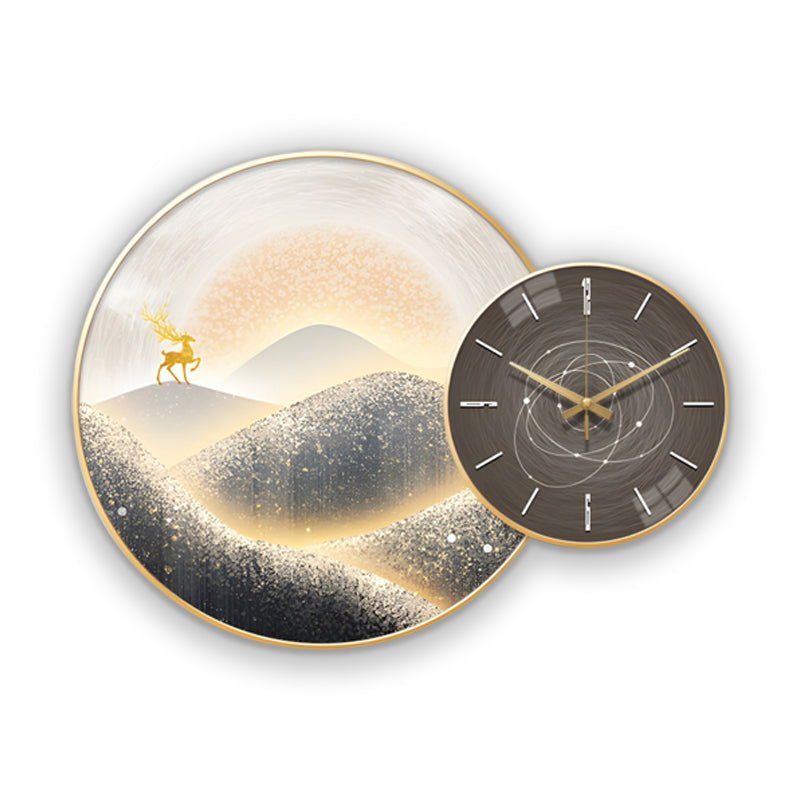 ساعة حائط مع طلاء رملي دائري