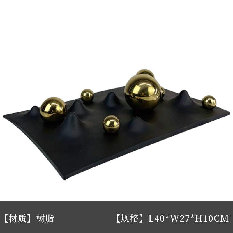 Ball Wave Plate in Silver, Black, White and Gold