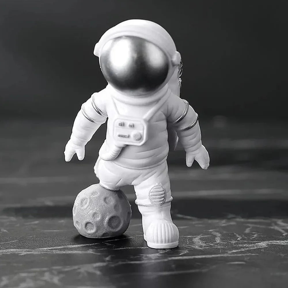 تمثال شخصية رائد الفضاء