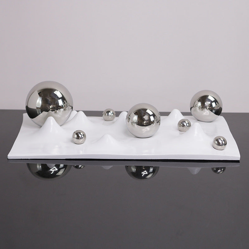 Ball Wave Plate in Silver, Black, White and Gold